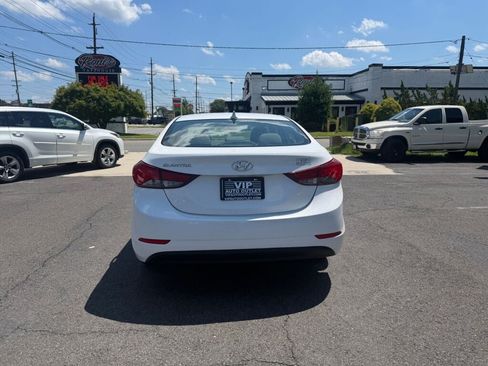 Used 2014 Hyundai Elantra SE FWD image 6