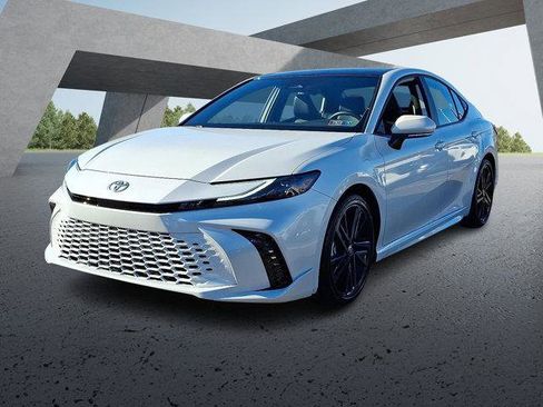 Certified 2025 Toyota Camry XSE image 3