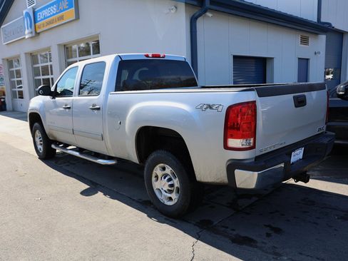 Used 2010 GMC Sierra 2500 SLE w/ Snow Plow Prep Package image 5
