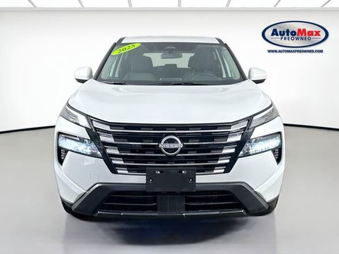Used 2025 Nissan Rogue SV AWD/4WD image 6