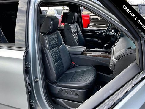 Used 2023 Cadillac Escalade ESV Sport Platinum w/ LPO, ONYX Package image 29