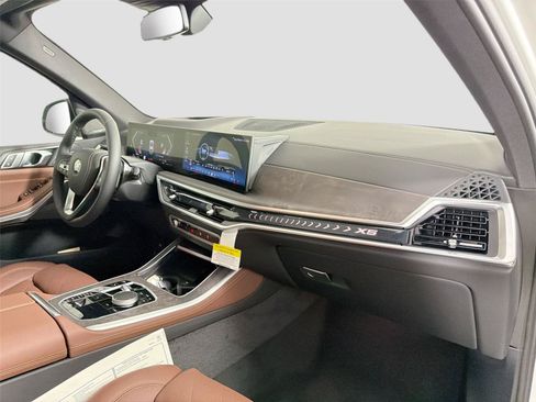 New 2026 BMW X5 xDrive40i AWD/4WD image 31
