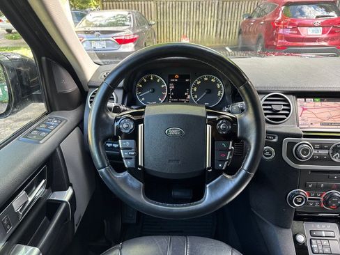 Used 2016 Land Rover LR4 HSE Silver Edition AWD/4WD image 19