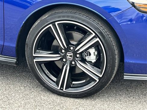 Used 2024 Honda Accord Sport image 9