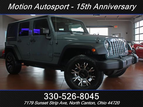 Used 2015 Jeep Wrangler Unlimited Sport image 2