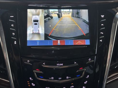 Used 2018 Cadillac Escalade ESV Premium Luxury image 12