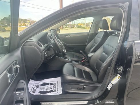 Used 2014 Volkswagen Jetta TDI image 4