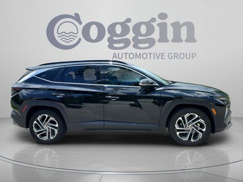Certified 2025 Hyundai Tucson Limited FWD image 6