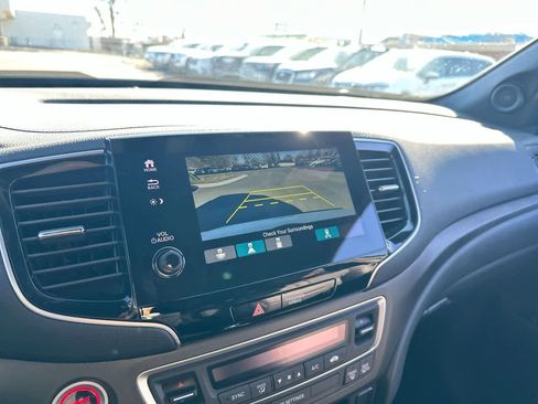 Used 2023 Honda Passport TrailSport image 33