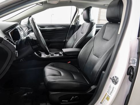 Used 2017 Ford Fusion Titanium FWD image 46