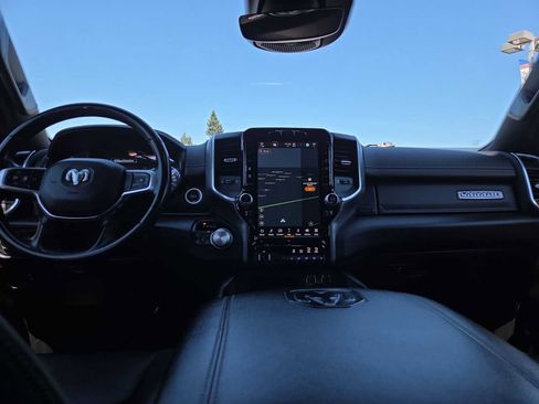 Used 2023 RAM 1500 Laramie AWD/4WD image 18