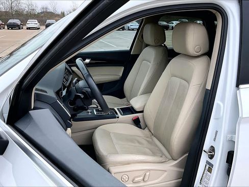 Used 2018 Audi Q5 Premium Plus image 8