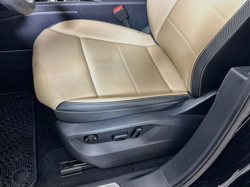 Certified 2023 Volkswagen Atlas Cross Sport SE AWD/4WD image 19