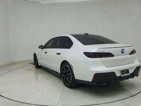 Used 2023 BMW i7 xDrive60 w/ Executive Package 2 image 69