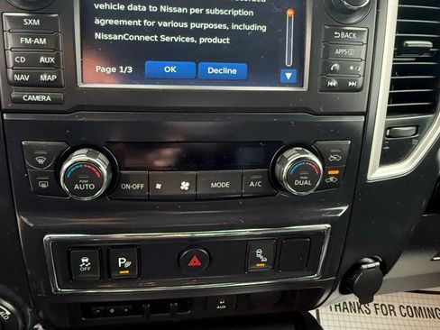 Used 2018 Nissan Titan SL w/ Midnight Edition image 19