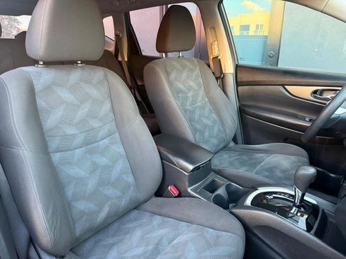 Used 2016 Nissan Rogue S FWD image 21