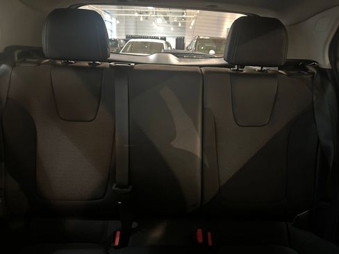 Used 2025 Buick Encore GX Preferred image 38