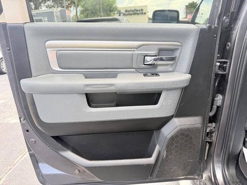 Used 2018 RAM 1500 Big Horn RWD image 23