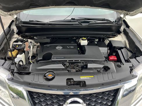 Used 2015 Nissan Pathfinder SV AWD/4WD image 11