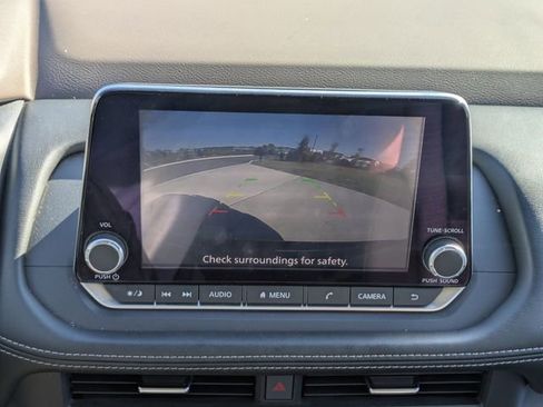 Used 2023 Nissan Rogue SV FWD image 21