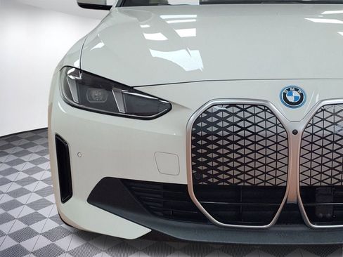 Used 2025 BMW i4 xDrive40i w/ Parking Assistance Package image 10