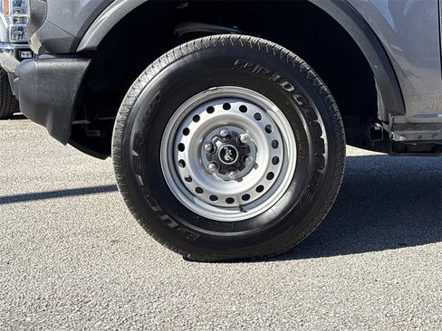 New 2025 Ford Bronco 4-Door image 9