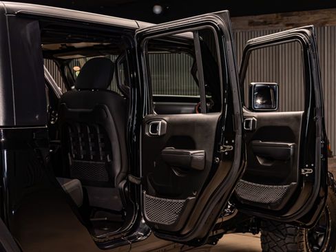 Used 2022 Jeep Gladiator Mojave w/ LED Lighting Group image 27