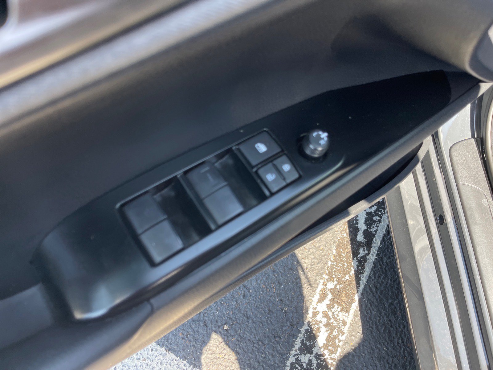 Used 2025 Toyota Camry LE FWD image 8