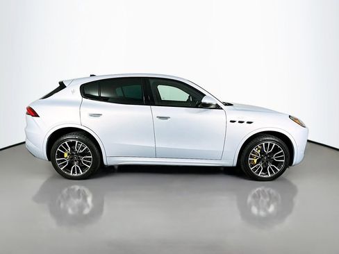 Used 2024 Maserati Grecale GT image 8