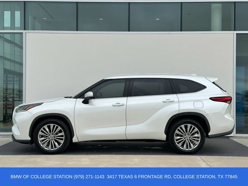 Used 2021 Toyota Highlander Platinum FWD image 8