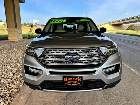 Used 2020 Ford Explorer Limited RWD image 8