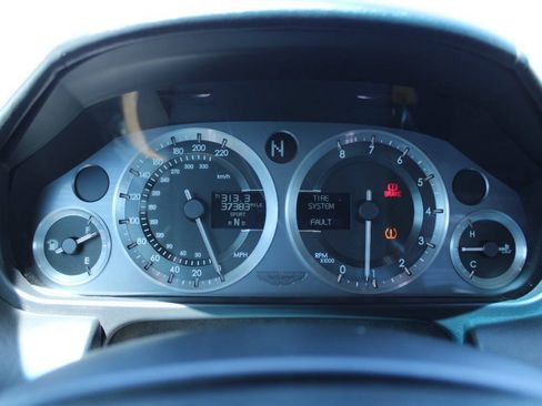 Used 2008 Aston Martin V8 Vantage Coupe RWD image 26