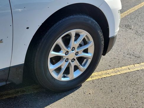 Used 2021 Chevrolet Equinox LT FWD image 6