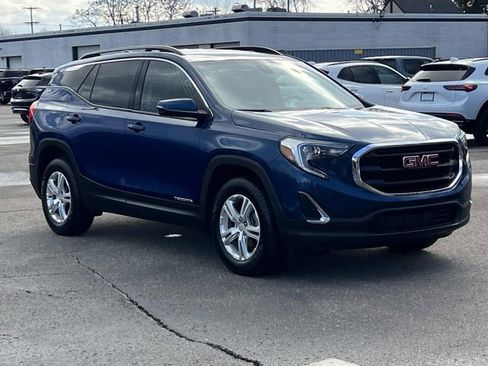Used 2020 GMC Terrain SLE w/ Driver Convenience Package image 7