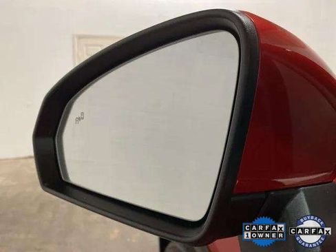 Used 2024 Volkswagen Taos SE image 90