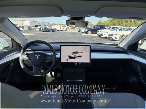 Used 2023 Tesla Model 3 Standard Range image 12