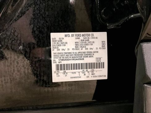 Certified 2024 Ford Explorer XLT w/ Equipment Group 202A AWD/4WD image 31