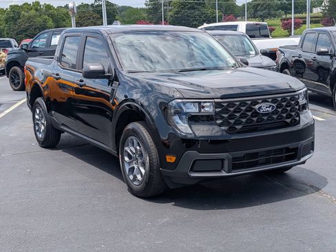 New 2026 Ford Maverick XLT FWD image 2