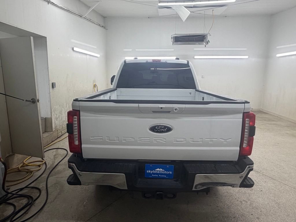 Used 2025 Ford F250 Lariat AWD/4WD image 4
