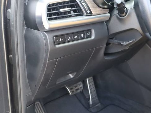 Used 2022 Kia Telluride SX w/ Towing Package FWD image 25