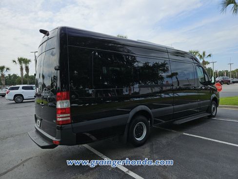 Used 2016 Mercedes-Benz Sprinter 3500 image 5