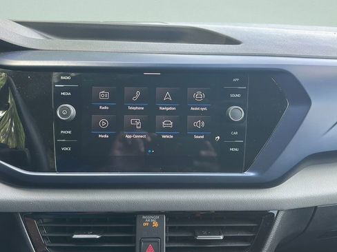 Used 2023 Volkswagen Taos SE AWD/4WD image 22