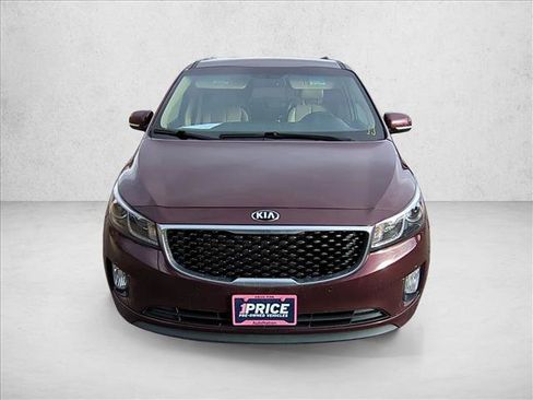 Used 2018 Kia Sedona SX image 2