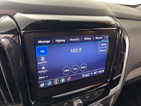 Used 2023 Chevrolet Traverse LT w/ Rear Camera Mirror Package AWD/4WD image 32