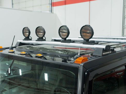 Used 2003 HUMMER H2 w/ Preferred Equipment Group image 14