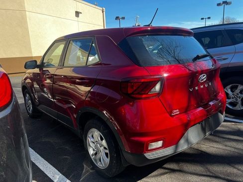 Used 2023 Hyundai Venue SE image 11