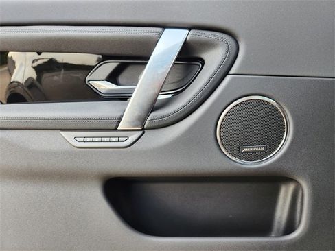 New 2025 Land Rover Discovery Sport S image 16