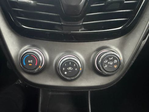 Used 2021 Chevrolet Spark LT FWD image 26