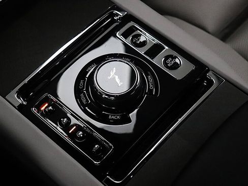 Used 2022 Rolls-Royce Cullinan w/ Cullinan Package AWD/4WD image 74