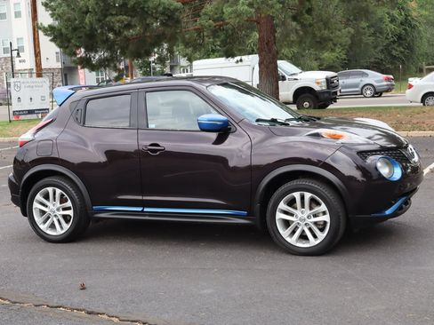 Used 2015 Nissan Juke SV AWD/4WD image 2